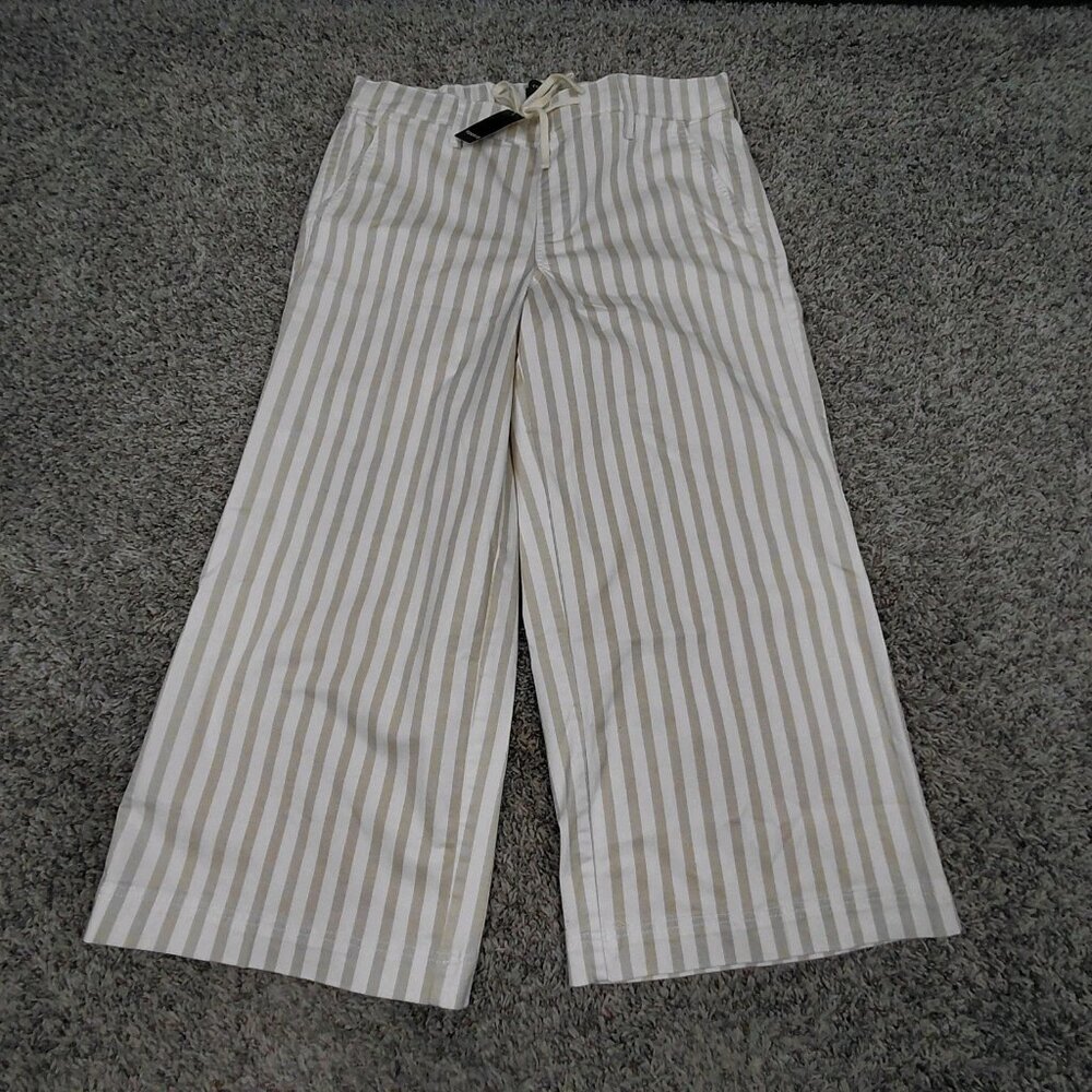 NEW Torrid Weekend Wide Leg Ankle Crop Pants Size 1 1X Tan and White Stripes